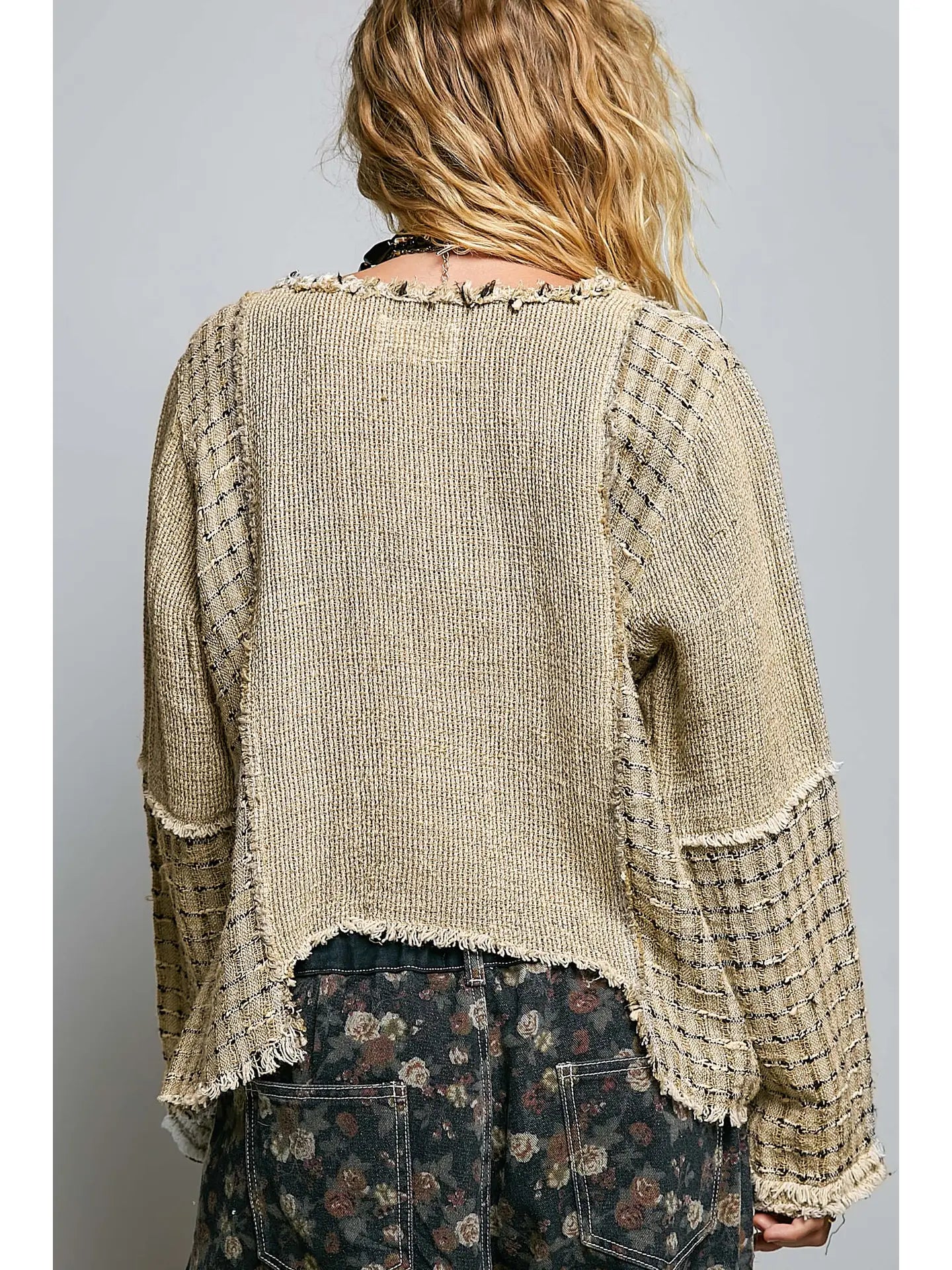 RAW EDGE LINEN TOP