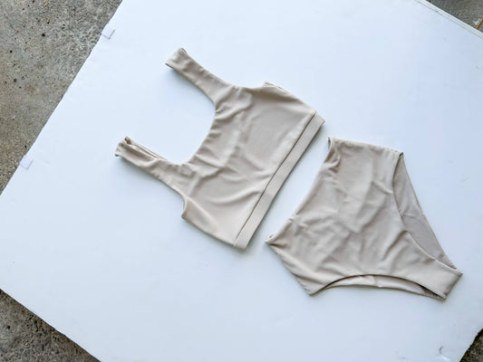 AKONI SWIM SET