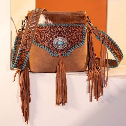 MONTANA CROSSBODY CONCHO