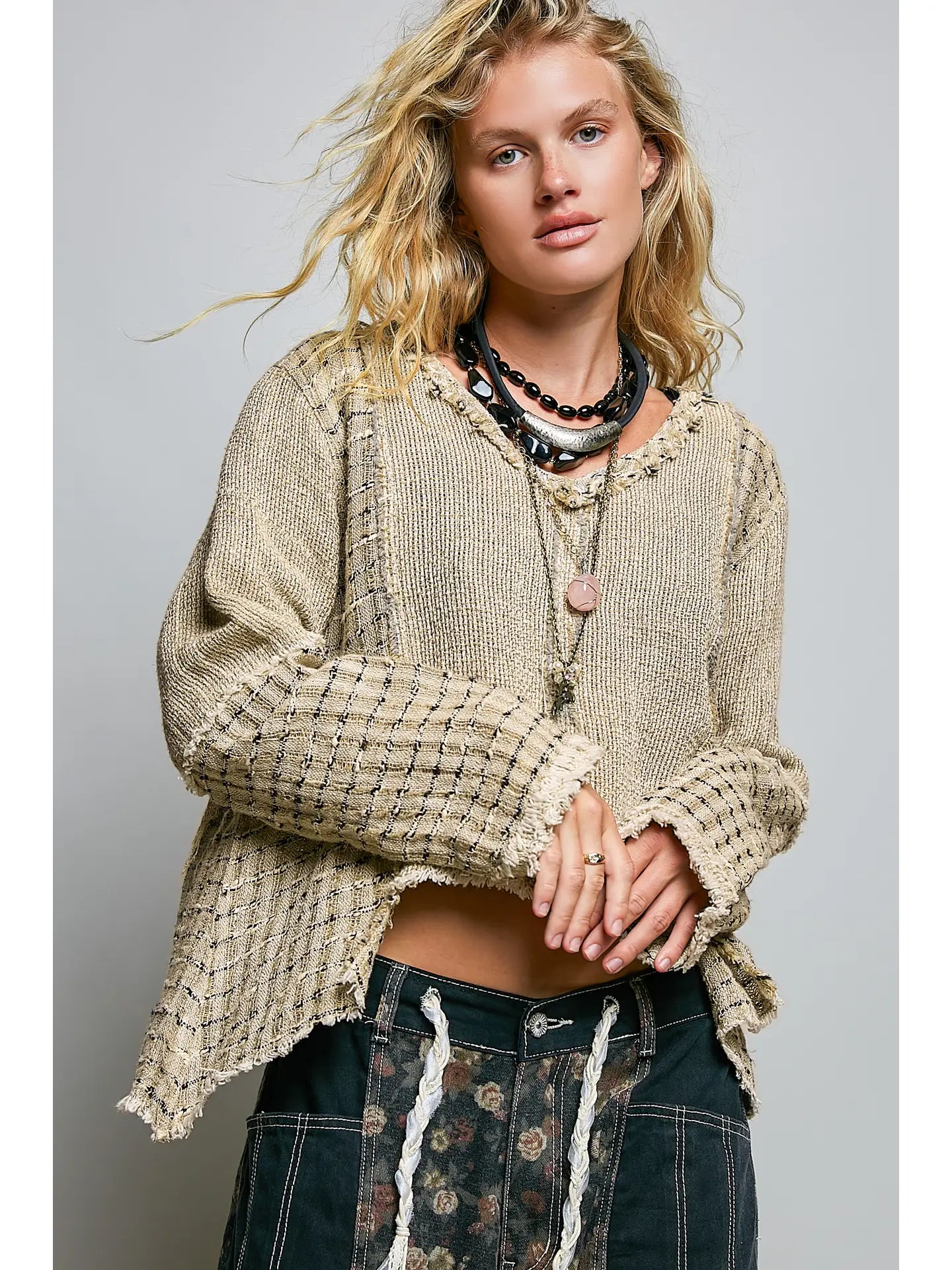 RAW EDGE LINEN TOP